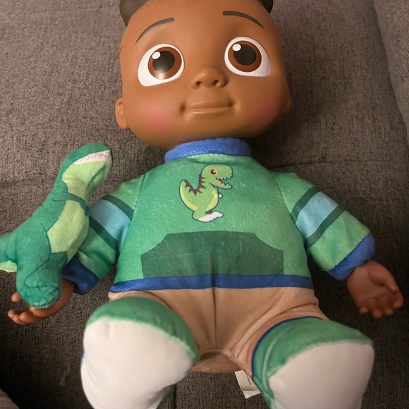 Cocomelon Baby Doll with sound - Picture 1 of 4